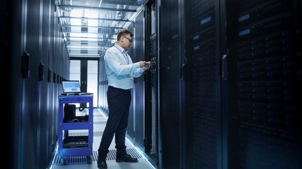 IT Hosting Challenges to Consider When Upgrading to Cloud